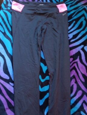 VICTORIAS SECRET KNOCKOUT LEGGINGS